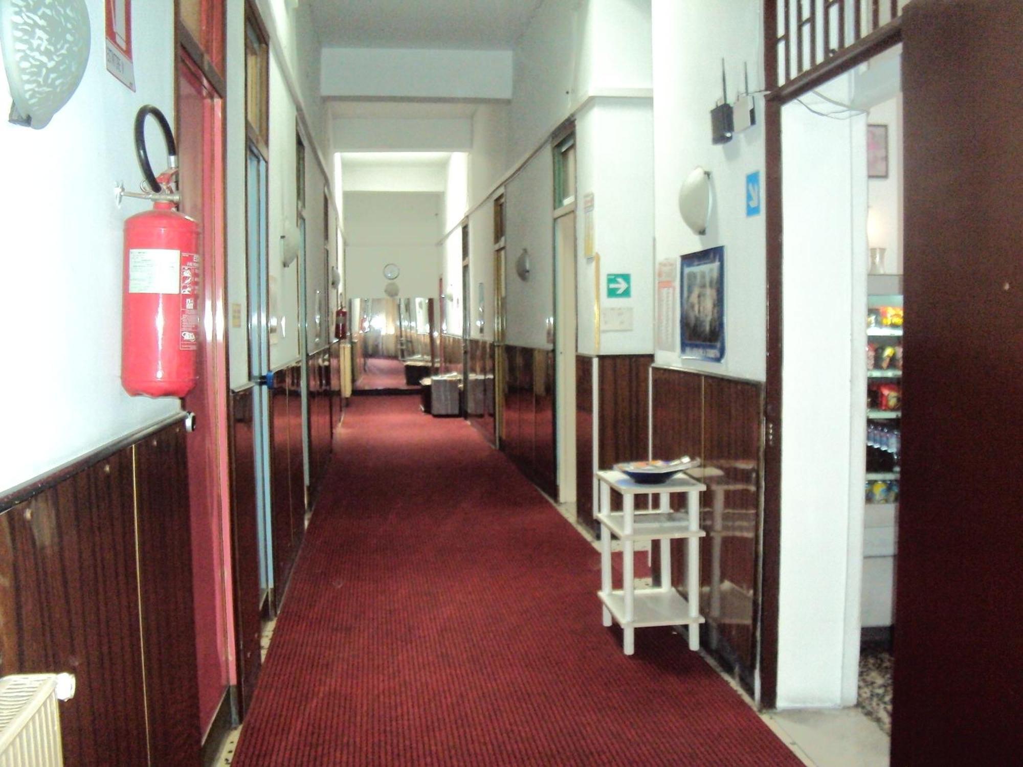 Hotel Mirage Μεσίνα Εξωτερικό φωτογραφία