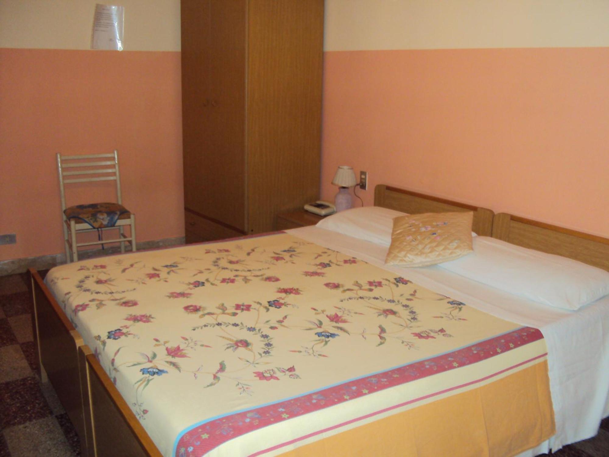 Hotel Mirage Μεσίνα Εξωτερικό φωτογραφία