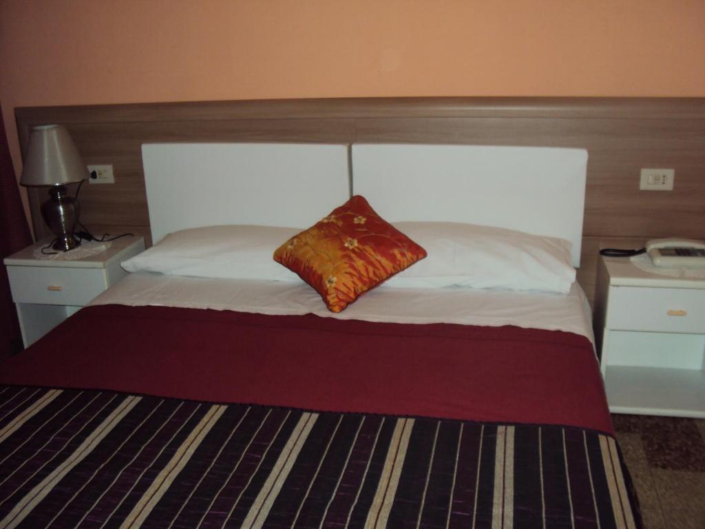 Hotel Mirage Μεσίνα Εξωτερικό φωτογραφία